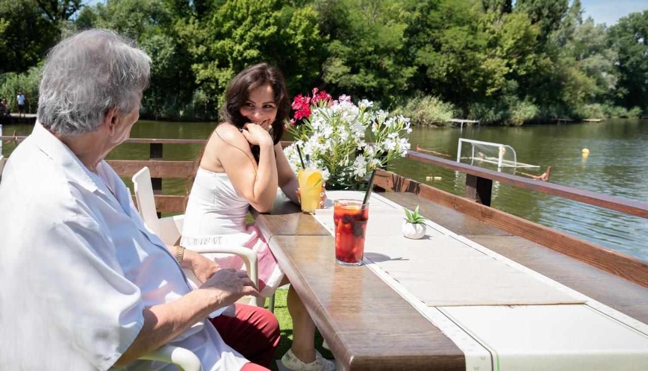 Eden Lounge Restaurant & Pension Veresegyház Dış mekan fotoğraf