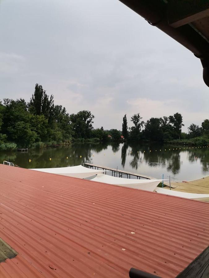 Eden Lounge Restaurant & Pension Veresegyház Dış mekan fotoğraf