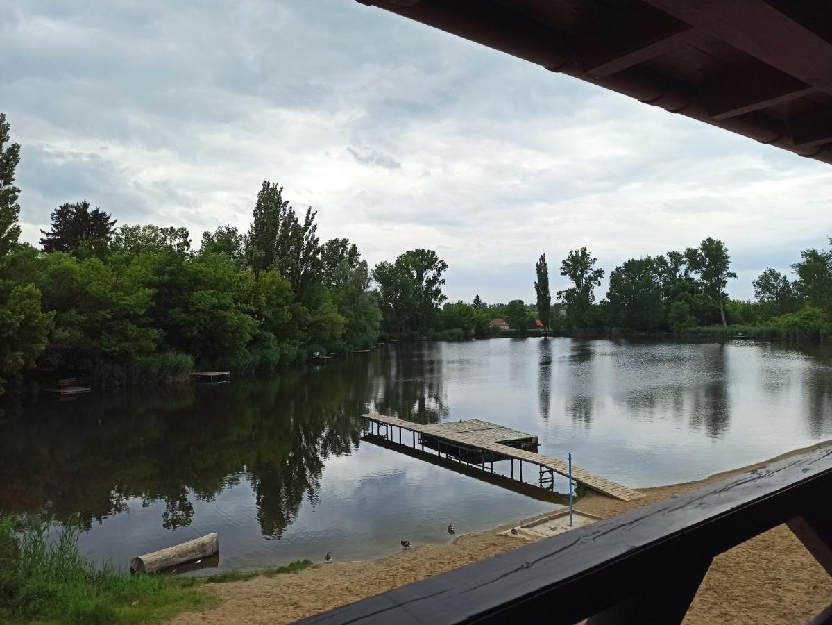Eden Lounge Restaurant & Pension Veresegyház Dış mekan fotoğraf